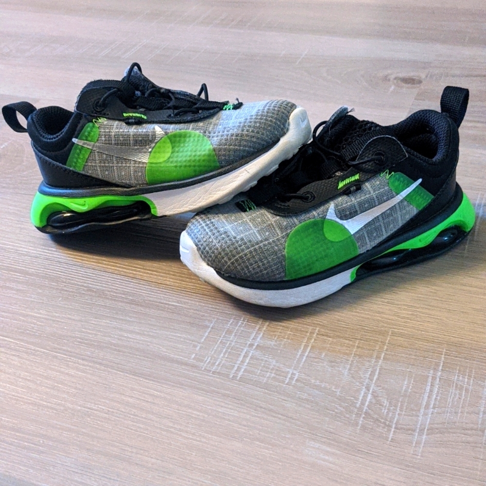 Toddler boy Nike Air Max 2021 size 8